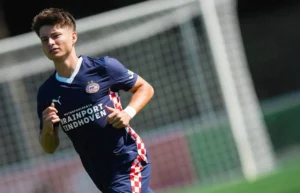 1752328225-nova-opcija-za-barbareza-bajraktarevic-na-novoj-poziciji-u-psv-u-kljucna-uloga-i-postignut-pogodak